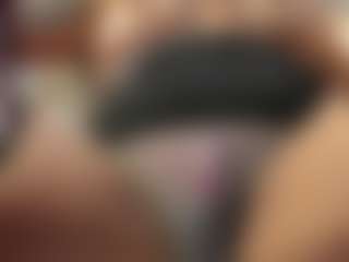 Live cam show with Alessandra-nodal - Camel Toe on SpunkLive