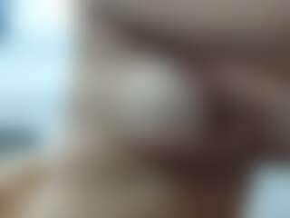 Live-sekscamshow van yeimi360