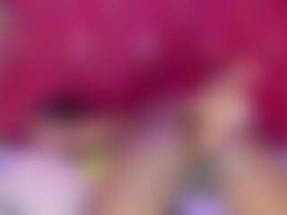 Live cam show with AnnyBrannd - Longlegs on chickslive.net