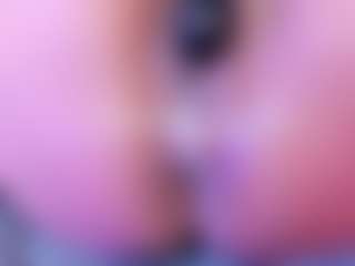 Live cam show with April-Kershaw - Interactive on Camsoda