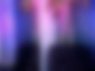Live cam show with April-Kershaw - Bitch on Camversity