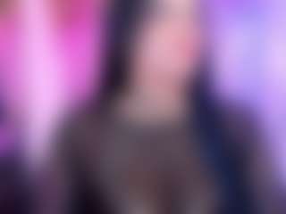 Live cam show with April-Kershaw - Bitch on Camsoda