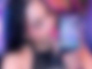Spettacolo in cam dal vivo con April-Kershaw - Bitch su Camsoda
