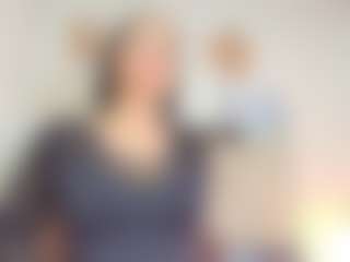 Ava777 MILF webcam performer live streaming