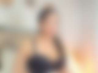 Ava777 MILF webcam performer live streaming