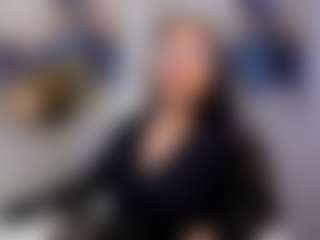 Live cam show with Lucy Liiu - Legs on 1on1-livenow