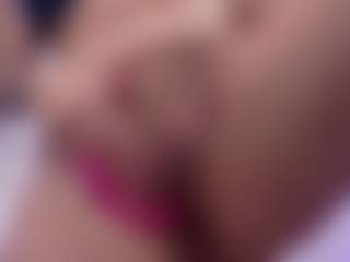 natashaa-black's Live Sex Cam Show