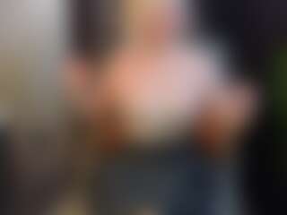 QueenieEdmands's Live Sex Cam Show