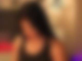 Live cam show with Pretty-Johnson - Virgin on Cam Slut