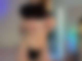 VikkiMoon's Live Sex Cam Show
