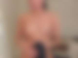Live cam show with AmaliaCruss - Dildo Or Vibrator Granny on justonemore.cc