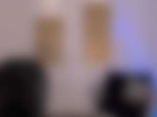 Live cam show with CandaseRussell - Moaning on Camsoda