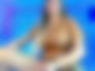 Live cam show with KAROLL-TS - Average on Camversity