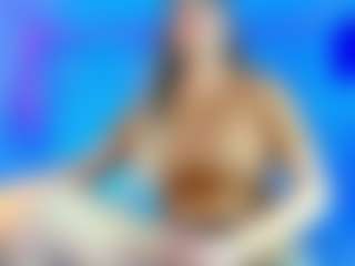 Live cam show with KAROLL-TS - Brown Eyes on Camversity