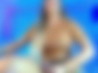 Live cam show with KAROLL-TS - Blonde Hair on Camversity