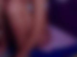 Live cam show with CassieSpell - Living Room on Camsoda