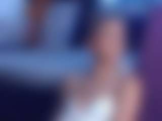 Live cam show with CassieSpell - Petite MILF on madthumbs