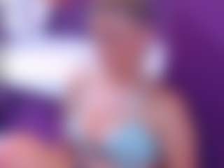 Live cam show with CassieSpell - Camel Toe on fuklive.com