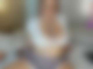 Live cam show with Serena-Foxx - Dirty Talk on galaxygirlnitro.com