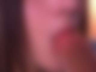 Live cam show with beatrishaa - Tongue on Milfs Live