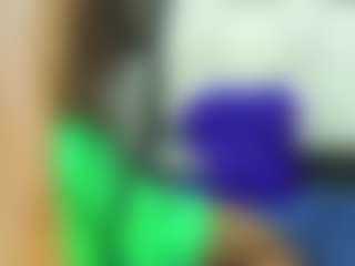 Live cam show with Daffne - Petite on justonemore.cc