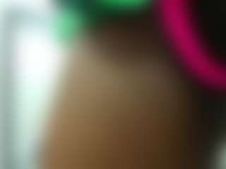 Live cam show with Daffne - Full Nudity on Fit Hotties