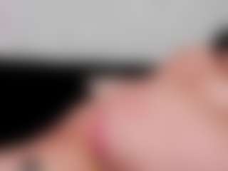 Emmaazc's Live Sex Cam Show