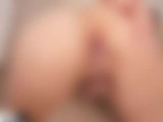 Live cam show with Emmaazc - Athletic Asian on realtime-chat