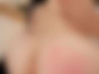 Live cam show with Emmaazc - Trimmed Asian on Livezox