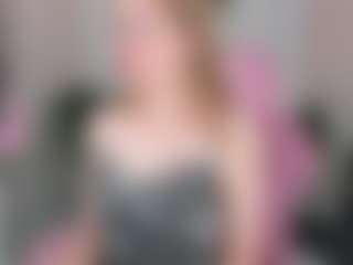 Live cam show with Joann - College on AdultVida.com
