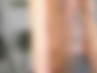 Live cam show with Joann - Blonde Hair Petite on Camsoda