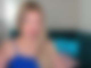 Live cam show with EvelineAmore - Shaved on CSO-WL