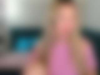 Live cam show with EvelineAmore - Longhair on Camsoda