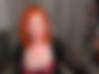 Show en direct avec Almaz-Fire-Fox-One - Red Hair Middle Aged sur Camsoda