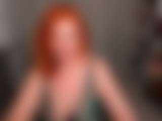 Live cam show with Almaz-Fire-Fox-One - Hairy Pussy MILF on Camsoda