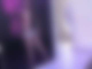 Live cam show with Celestina Blooms - Blue Eyes on livesuperchat.net