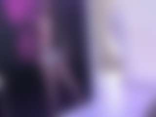 Live cam show with Celestina Blooms - Thin on Camsoda