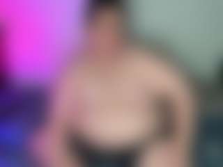 Live cam show with Jose - Tease on Camsoda