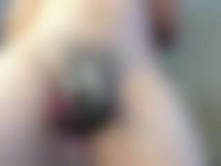 ZoeeMorettii's Live Sex Cam Show