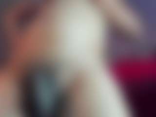 Live cam show with ZoeeMorettii - Nipple Piercings on Strip Flash - Live Sex Shows