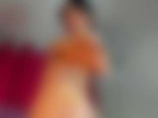 Live cam show with ZoeeMorettii - Tease on CSO-WL