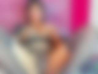 Live cam show with ZoeeMorettii - Tease on Camsoda