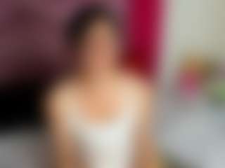 Live cam show with ZoeeMorettii - Bald on sexylive.show