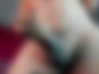 Live cam show with ZoeeMorettii - Tattoos on SpankPalCams