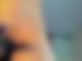 Live cam show with ZoeeMorettii - Bald on Camsoda