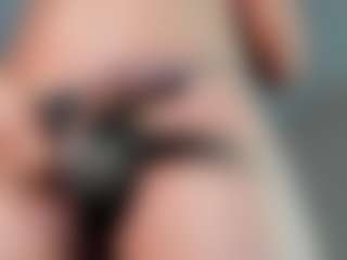 ZoeeMorettii's Live Sex Cam Show