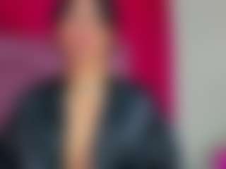 Live cam show with ZoeeMorettii - HD on Hubzter Live
