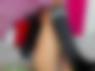 Live cam show with ZoeeMorettii - Black Hair on Camsoda