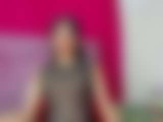 Live cam show with ZoeeMorettii - Black Hair on Camsoda