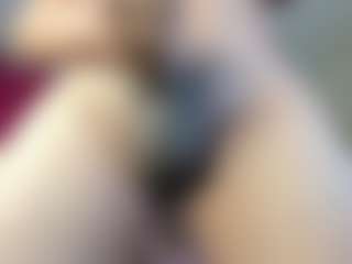 ZoeeMorettii's Live Sex Cam Show